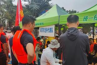 四川官博晒与广厦赛前预热海报：阳光总在风雨后